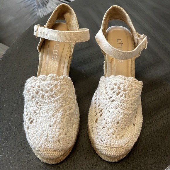 Chico’s Women’s White and Cream Crochet Lace Wedges - Size 7 - Picture 1 of 13